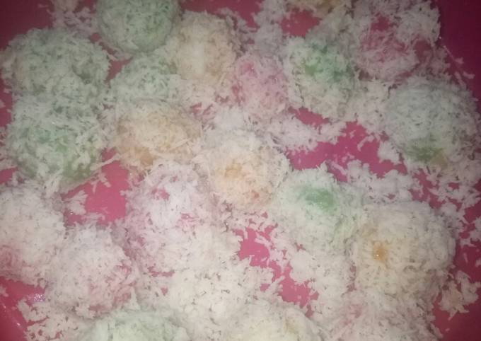 Bola - Bola Klepon Pelangi