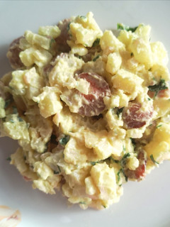 Una foto de Ensalada de papa alemana a mi estilo