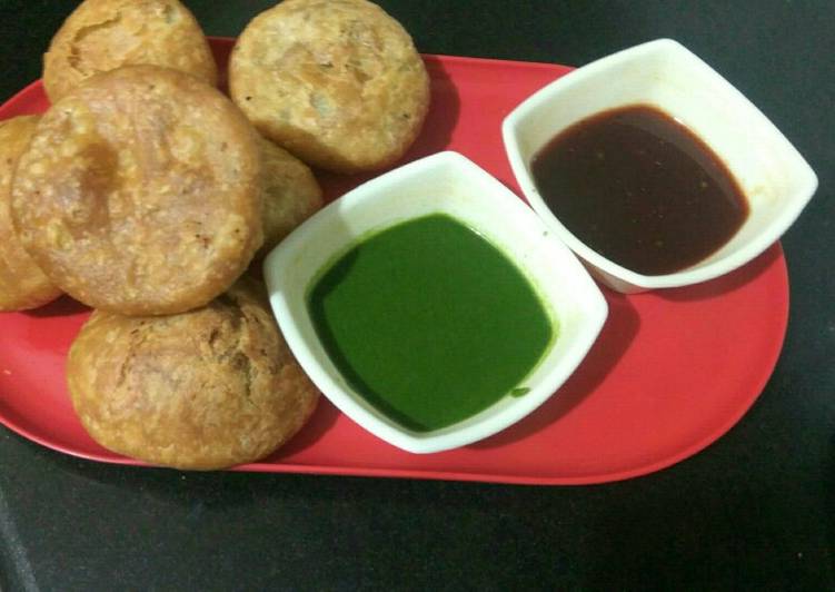 आलू प्याज की कचोरी