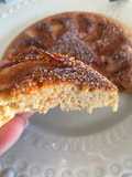 Bolo de maçã na frigideira