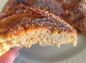Bolo de maçã na frigideira Foto de Bolo de maçã na frigideira