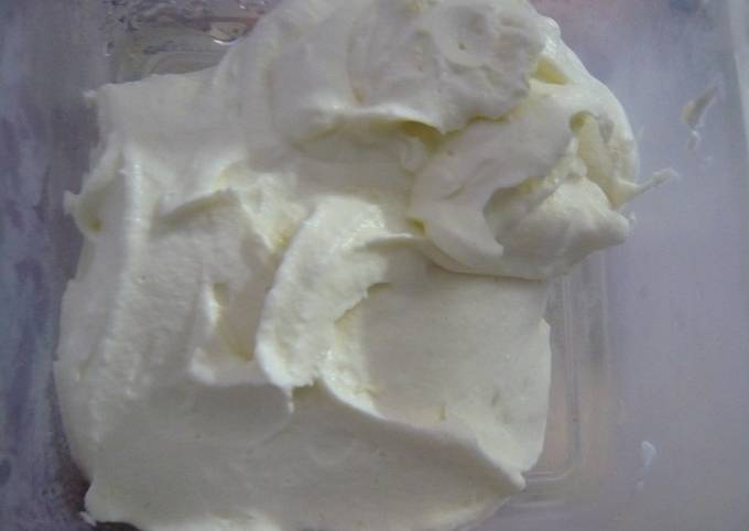 Recipe of Favorite Whipped Cream Frosting