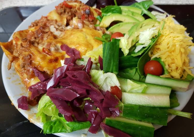 Steps to Make Speedy My Cheesey Lasagne &amp; Salad 💛