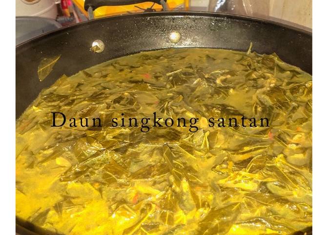 Langkah Mudah untuk Menyiapkan Daun Singkong santan pedas ala Perdesaan, Enak Banget