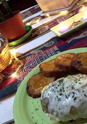 Una foto de Papa rellena de atún con rodajas de batata 🍠🤩