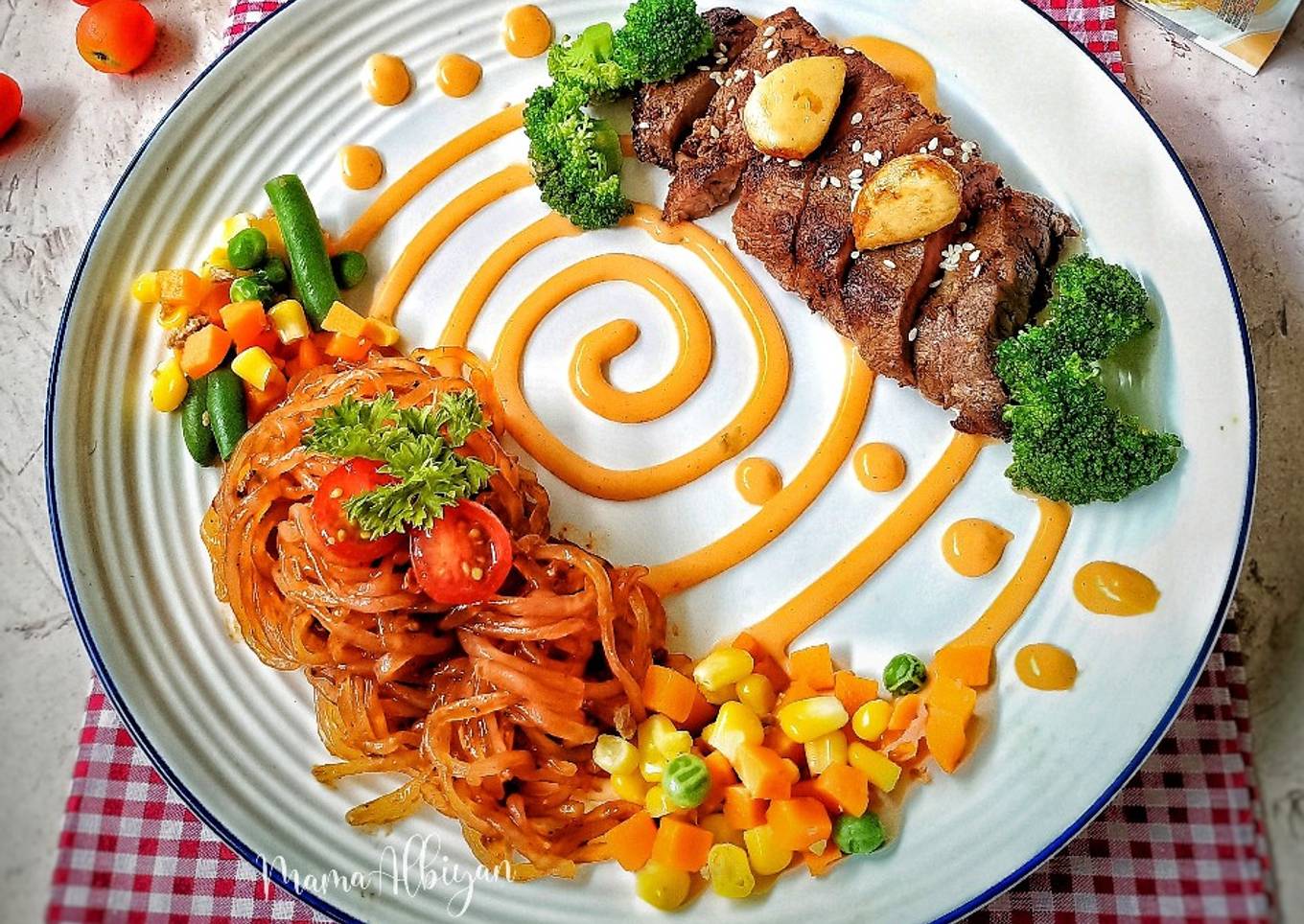 398. Sirloin Steak with Shirataki Bolognese