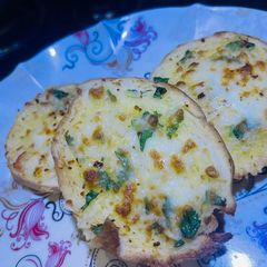 A picture of Garlic Bread Supreme.