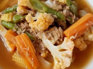 "แกงส้มปลาทูน่าผักรวม"🐟🥦🥕🌽Sour Curry with Tuna&Mixed Veggies