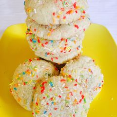 A picture of Sprinkle Sugar Cookies.