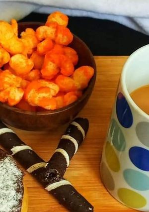 A picture of Chai with Dar cheeni.