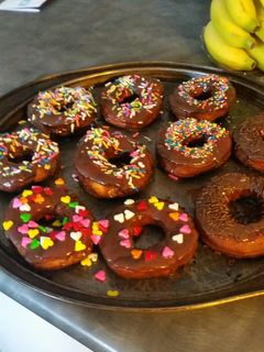 صورة لوصفة دونات سهلة ولذيذة