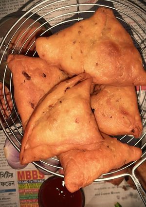নিরামিষ সিঙাড়া(Niramish Singara in bengali recipe) রেসিপির প্রধান ছবি