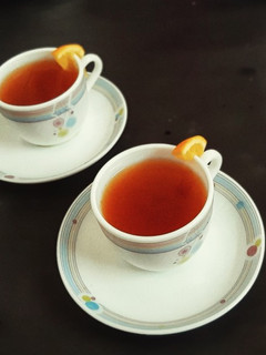 ஆரஞ்சு இஞ்சி டீ(ORANGE GINGER TEA RECIPE IN TAMIL) செய்முறை முக்கிய புகைப்படம்