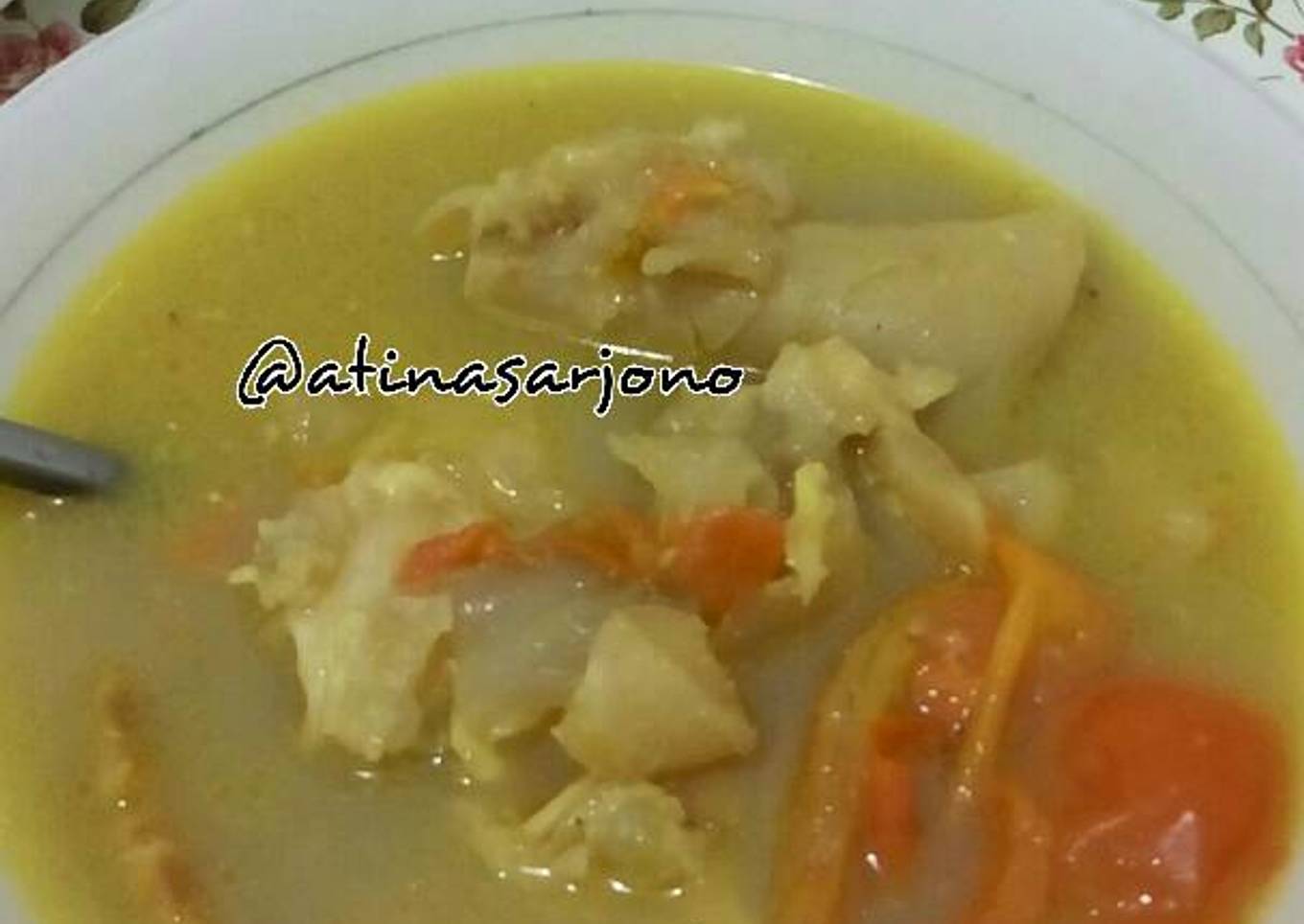 Soto Kaldu Kaki Sapi