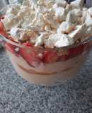 Copón de lúcuma, merengue y manjar