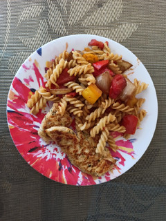 Una foto de Pasta con pimientos