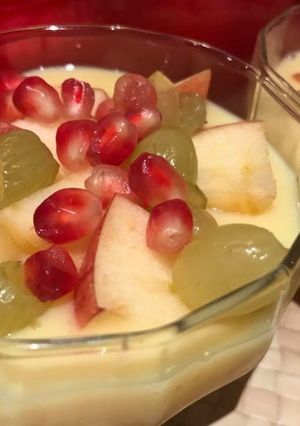 A picture of Fruit Custard.