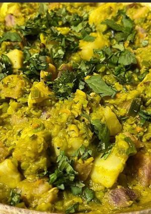 સુરતી ઉંધીયું (Surti Undhiyu Recipe In Gujarati) રેસીપી મુખ્ય ફોટો
