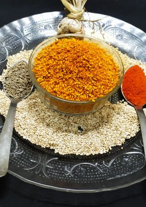 तिळाची चटणी (tilachi chutney recipe in marathi) रेसिपी चे मुख्य फोटो 