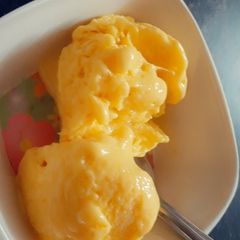 A picture of Mango ice cream.