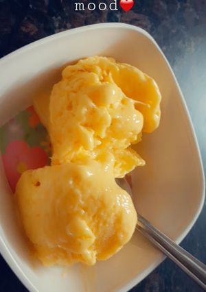 A picture of Mango ice cream.