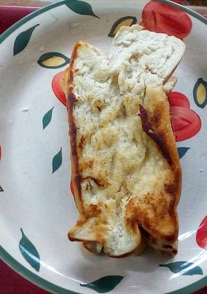 A picture of Fried Bread Sandwiched in Vegetable.
