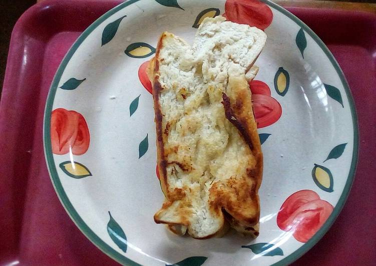 Fried Bread Sandwiched in Vegetable