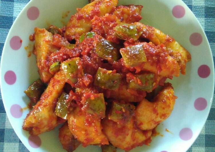Ikan gabus Pete balado