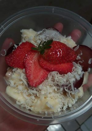 Foto resep Salad Buah Premium yummy🍎🍐🍈🍇🍓