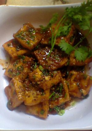 Hình của món Đậu sốt cay (두부조림).