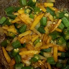A picture of Bhindi aloo bujia 🥒🥒🥔🧅.