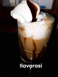 கூல் காஃபி வித் 🍧 ஐஸ்கிரீம் (Cold Coffee With Icecream Recipe In Tamil) செய்முறை முக்கிய புகைப்படம்