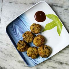 A picture of Raw Banana with Oats Cutlet.