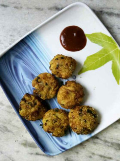 A picture of Raw Banana with Oats Cutlet.