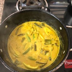 A picture of Sarso potol(mustard parwal).