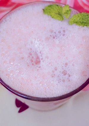 A picture of Watermelon Lassi.
