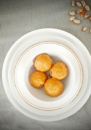 A picture of Crunchy Peanut Butter Balls - No Cook/ No Bake.