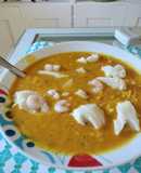 Cazuela de fideos con merluza y gambas