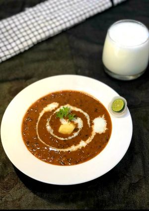 A picture of Dal Makhani.