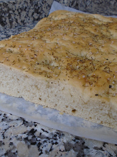 Una foto de Focaccia de ajo y romero