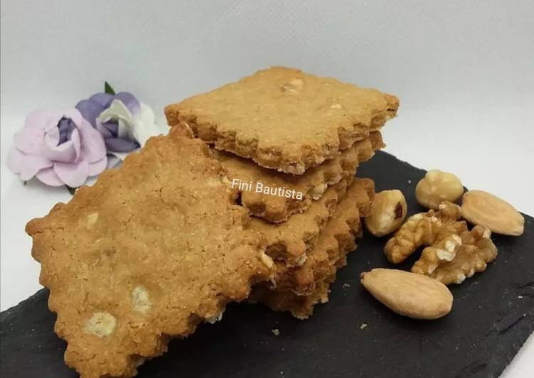 Galletas crujientes de avena y frutos secos