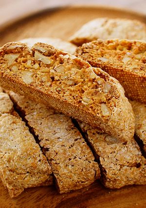A picture of Easy! Walnut and Orange Biscotti | Italian hard and crunchy cookies.