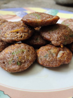 A picture of Ragi vegetable paniyaram.