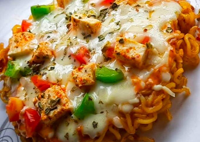 Cheesy Maggi Mini Pizza