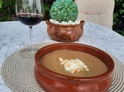 Una foto de primeros platos con verduras