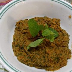 A picture of Special Pudina Chutney / Mint & Tomato Chutney.