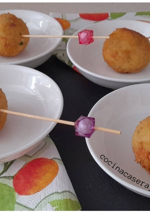 Una foto de Albóndigas de atún y queso
