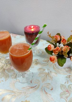 A picture of Orange and carrot juice.