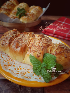 Foto resep 629. Roti Manis Isi Pisang Coklat