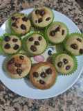 Cupcakes de vainilla con chips de chocolate